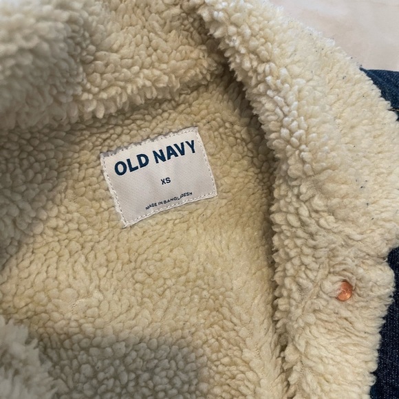 Old Navy Sherpa Lined Jean Jacket - Picture 4 of 5
